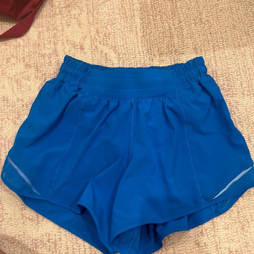 Women’s Lululemon Hotty Hot High-Rise Lined Short 4"